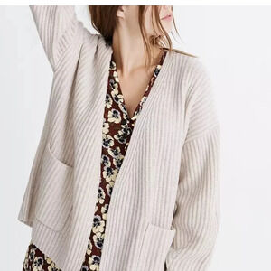 Madewell Redford Layering Cardigan Sweater Size XS. Beige. 1310